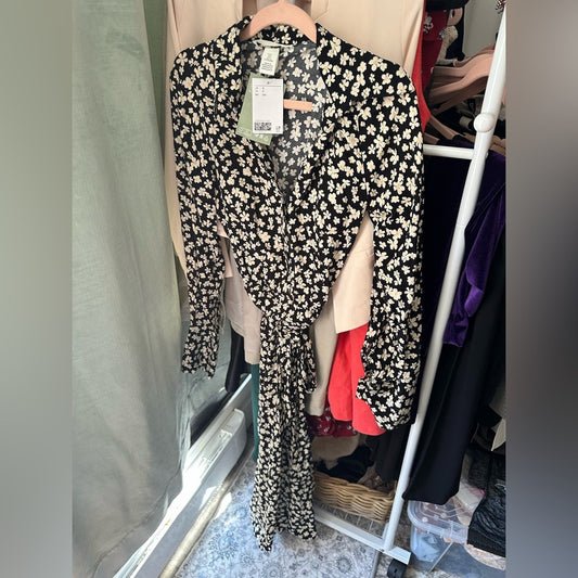 Floral Black and White Wrap Dress Size Small